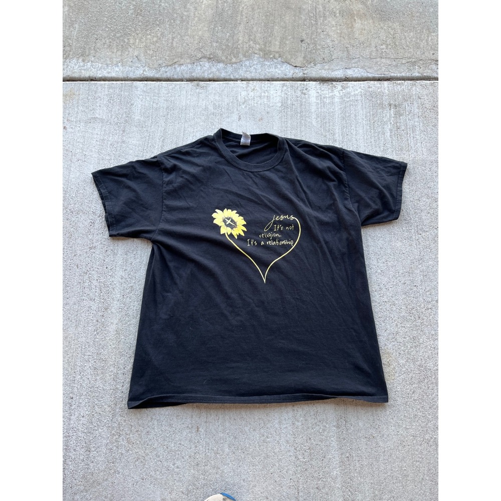 Gildan Heavy Cotton Jesus Sunflower Heart Graphic Tee Black XL